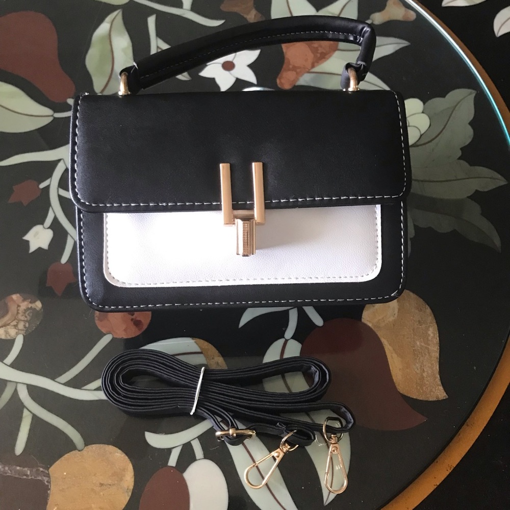 PU LEATHER HANDBAG. Size 200x90x130mm. BUY 2 ITEMS GET 50% ON THE 3RD ITEM - Picture 3 of 17